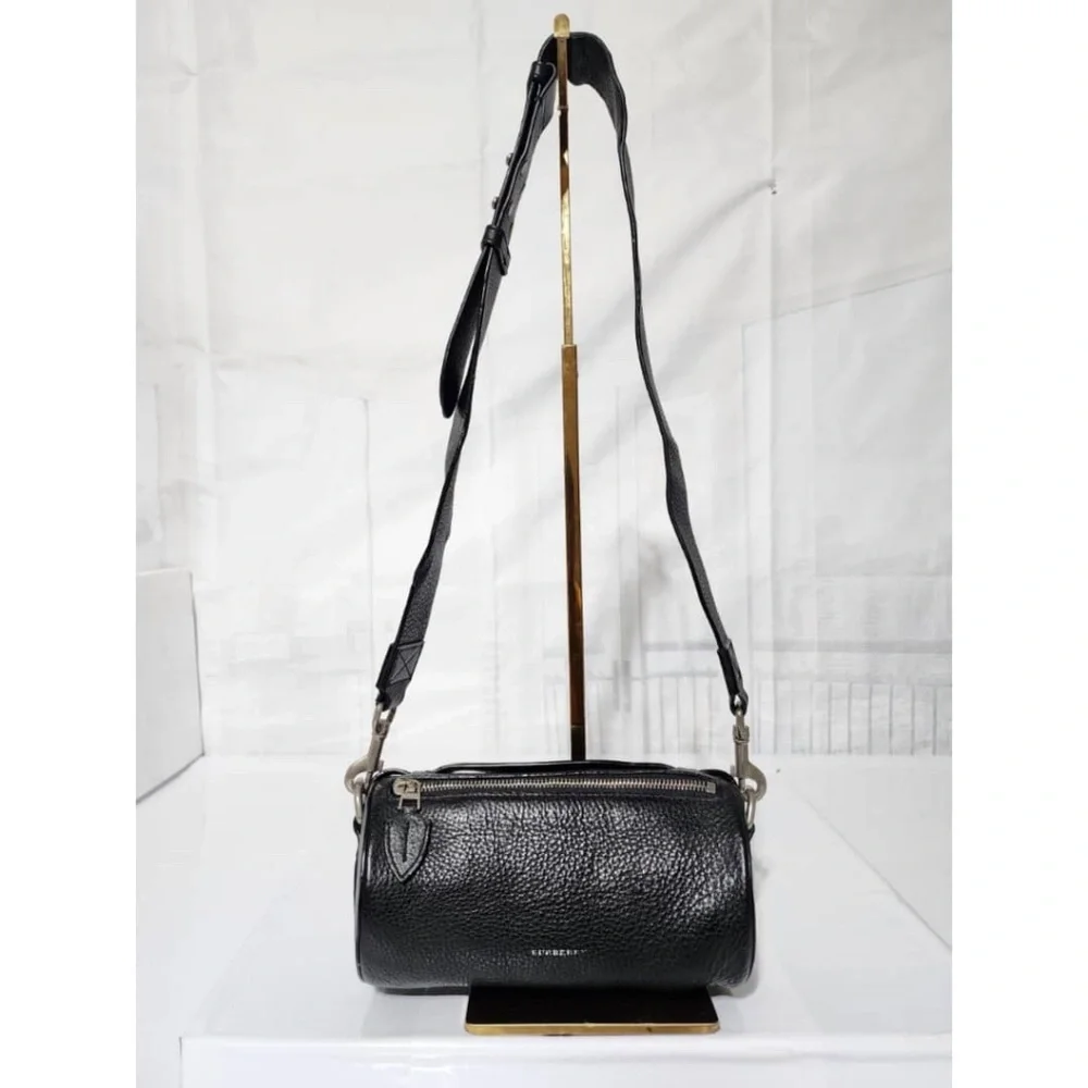 Authentic BURBERRY Calfskin The Barrel Bag Black